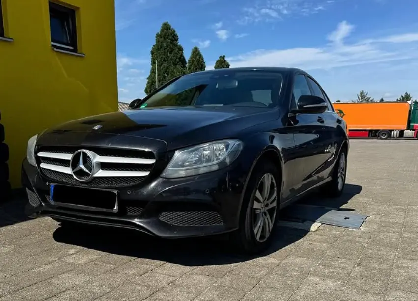 Mercedes C220d – Ölwechsel & Inspektion